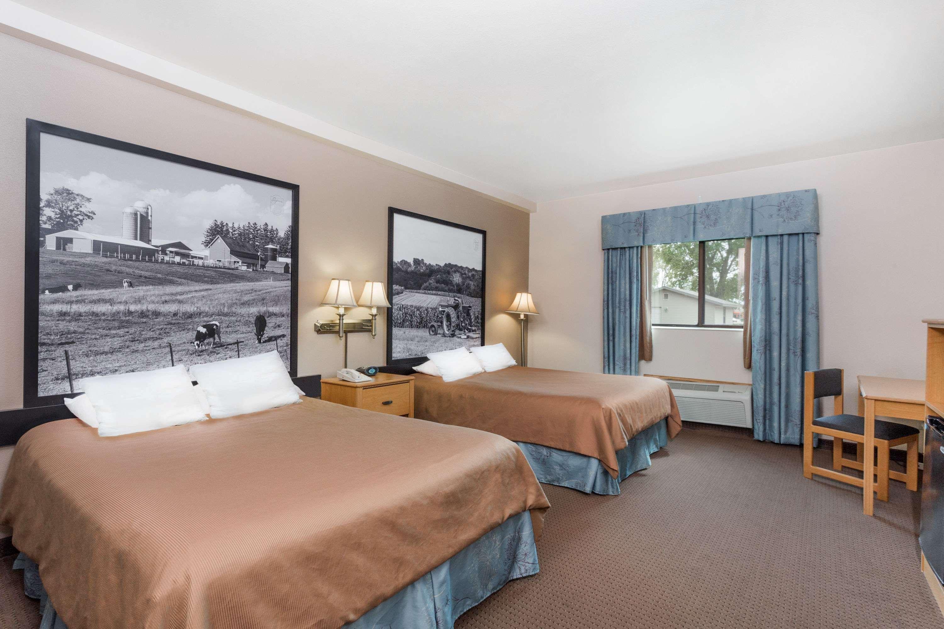 Super 8 By Wyndham Monroe Wi Hotell Eksteriør bilde